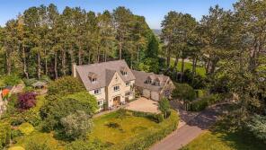 Spurgate, Bear Hill To The Butts, Rodborough Common, Stroud GL5 5BU