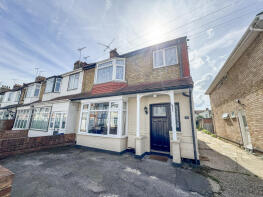 122, Central Avenue, Southend-on-sea SS2 4DZ