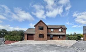 Swn Y Gwynt, Penderyn Road, Hirwaun CF44 9RU