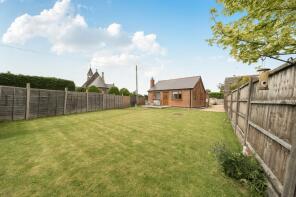 Church Bungalow, C1135 From A4103 To Snails Bank, Ledbury HR8 1HR