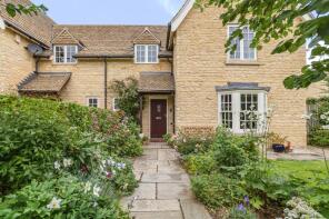 2, Church Farm Close, Oakham LE15 8BZ