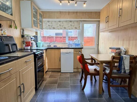 BREAKFAST KITCHEN