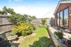 18, Vicarage Close, Buckingham MK18 2PU