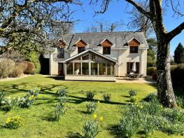 Beechcroft, Taunton Road, Churchinford, Taunton TA3 7DW