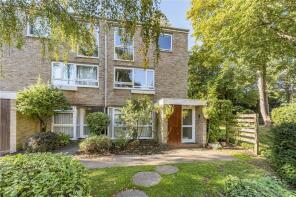 36, Harrowdene Gardens, Teddington TW11 0DH