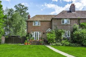 6, Club Cottages, Passfield Road, Passfield, Liphook GU30 7RU