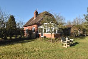 Broadland Cottage, Kidderminster Road, Droitwich WR9 0LY