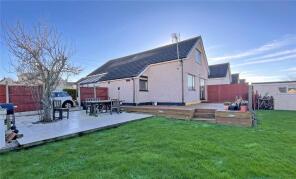 9, Ffordd Teifion, Llanfairpwllgwyngyll LL61 5JZ
