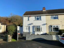 25, Tanygarth, Abercrave, Swansea SA9 1XJ