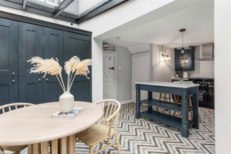 CHAIN FREE Beautiful Cottage - Braughing, Herts
