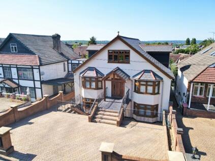 Manor Road, Chigwell, Essex, IG7