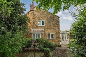 32, Station Road, Castle Cary BA7 7BX