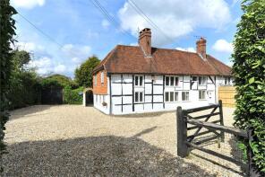 Carters Croft, Guildford Road, Alfold, Cranleigh GU6 8HF