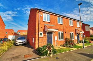 48, Centenary Way, Copcut, Droitwich WR9 7TD