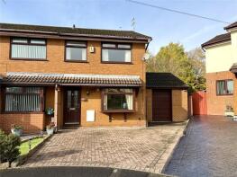 7, Sprucewood, Oldham OL9 9UA