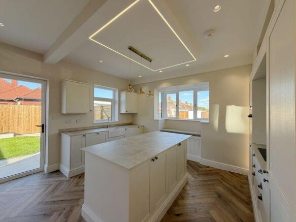 Modern Fitted Kitchen