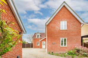 Barley Fields, Beccles Road, Beccles NR34 0AA