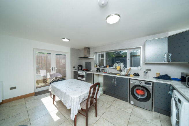 BREAKFAST KITCHEN