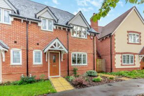 3, Reed Gardens, Woolhampton, Reading RG7 5FT