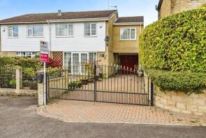 8, Warley Dene, Halifax HX2 7RS