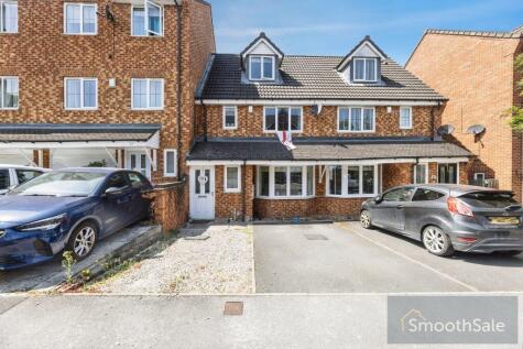 Deans Court, Pontefract, WF8 1NH