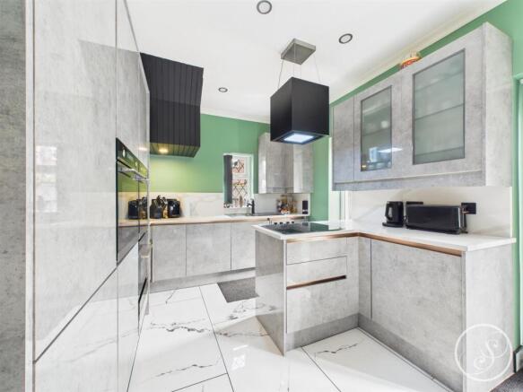 KITCHEN/DINER