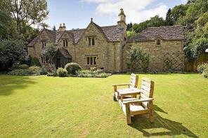 Preedy Cottage, A420 Ford North C151 To The Street Castle Combe, Chippenham SN14 7HX