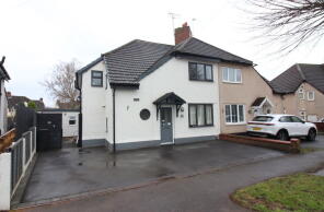 16, Grove Park, Kingswinford DY6 9AD