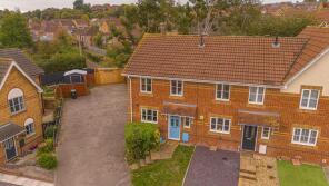 27, Rockfield Grove, Caldicot NP26 3FB