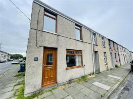 32, East Avenue, Porthmadog LL49 9EN