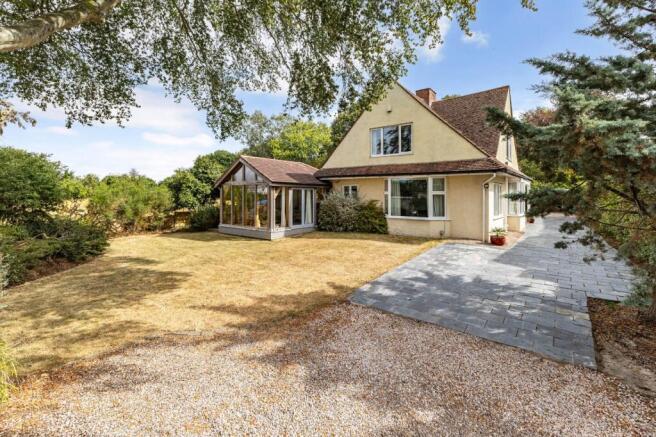 Front Garden/Drive