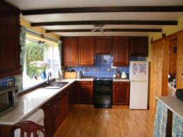 20, Highway Estate, East Taphouse PL14 4NW