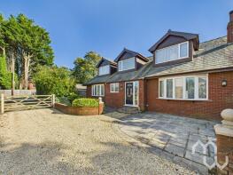 12, Meadway, Preston PR4 6AG