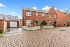 4, Wadham Close, Leicester LE7 2FF