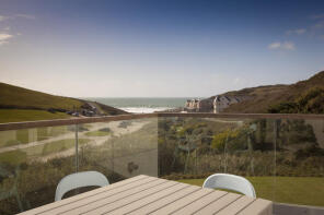 7, Beachcombers Apartments, Tregurrian Hill, Watergate Bay, Newquay TR8 4AB