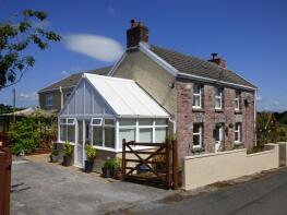 Glanyrynys Lodge, C2068 From, Porthyrhyd, Carmarthen SA32 8PX