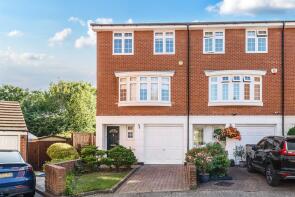25, Canford Close, Enfield EN2 8QN