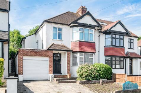 Gresham Avenue, London, N20