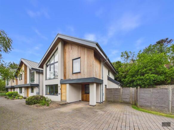 CAM02887G0-PR0650-STILL001.jpg
