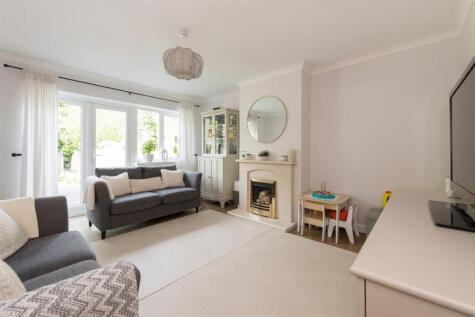 Oxenden Crescent, Wingham, Canterbury