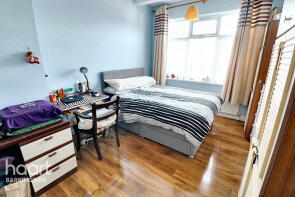 49, Babbacombe Gardens, Ilford IG4 5LZ