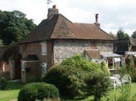 2, Bakery Cottages, The Street, Canterbury CT4 6QZ