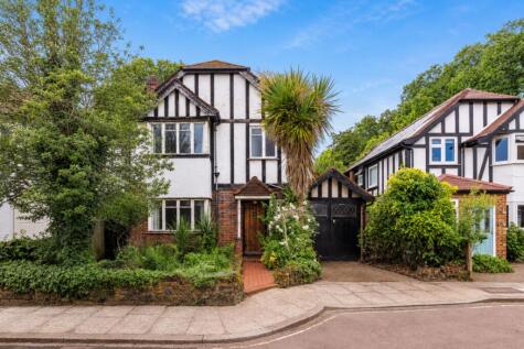 Beverley Close, Barnes Village