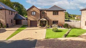 2, Woodlands, Shanklin PO37 6FJ