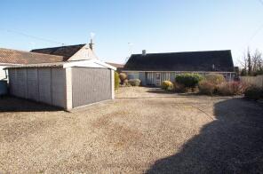 Pai Mara, Quakers Walk, Calne SN11 9JQ