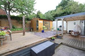 27, Butlers Grove, Great Linford, Milton Keynes MK14 5DT