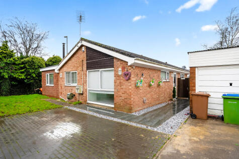 Cherry Tree Drive, Eastergate, Chichester, PO20