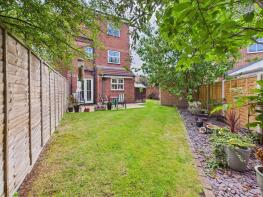 2, Sandringham Road, Brough HU15 1UE