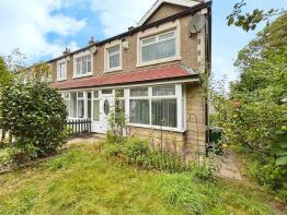 31, Highfield Road, Frizinghall, Bradford BD9 4HZ