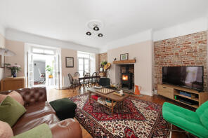 129c, Victoria Way, London SE7 7NX
